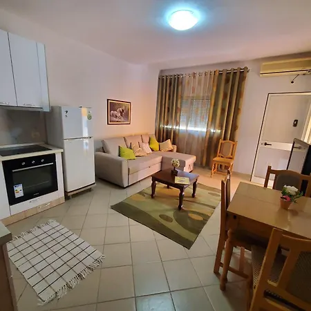 1+1 Plazh Apartment *