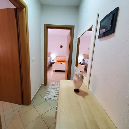 1+1 Plazh Apartment Durres