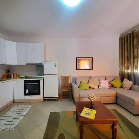 1+1 Plazh Appartement